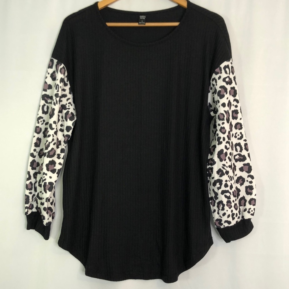 Emery Rose Woman Long Sleeve Black Animal Print Round Neckline Top Size L